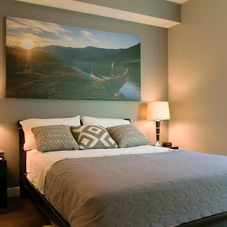 Bright Modern Stylish Condo In Heart Of Downtown Whitehorse Exterior photo