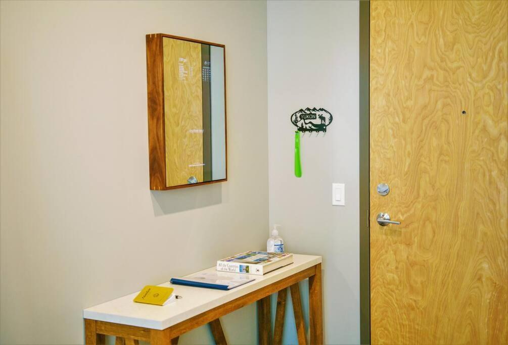 Apartment Bright Modern Stylish In Heart Of Downtown