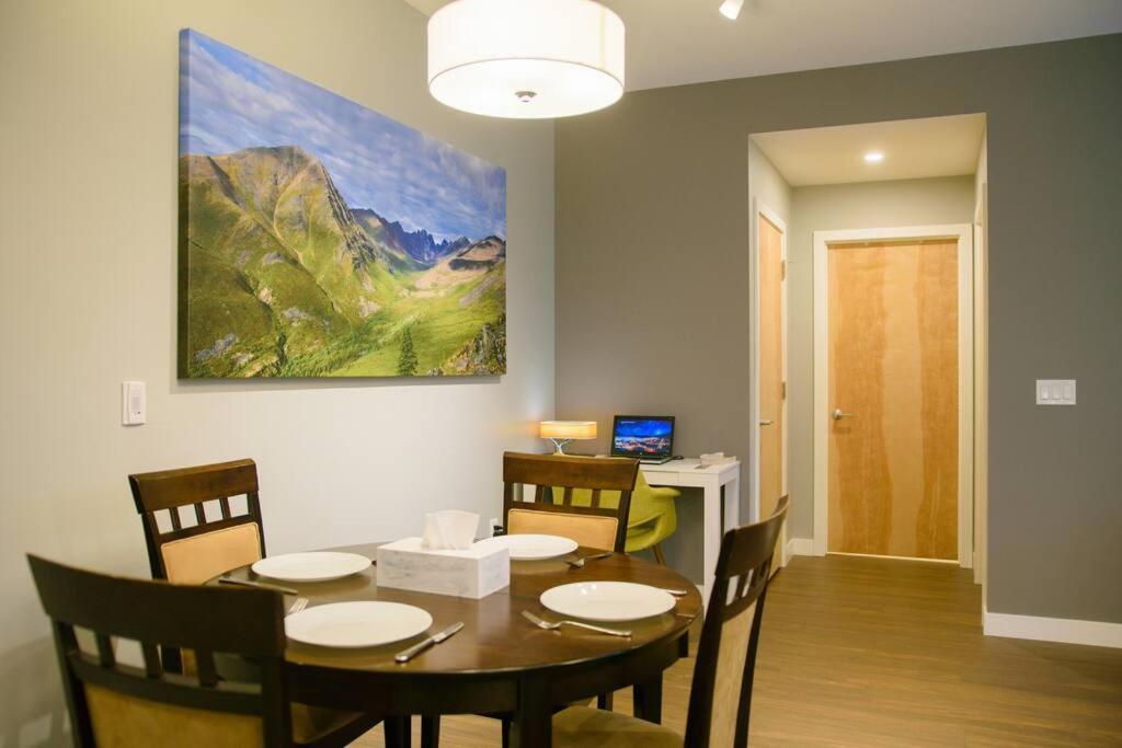 Bright Modern Stylish In Heart Of Downtown